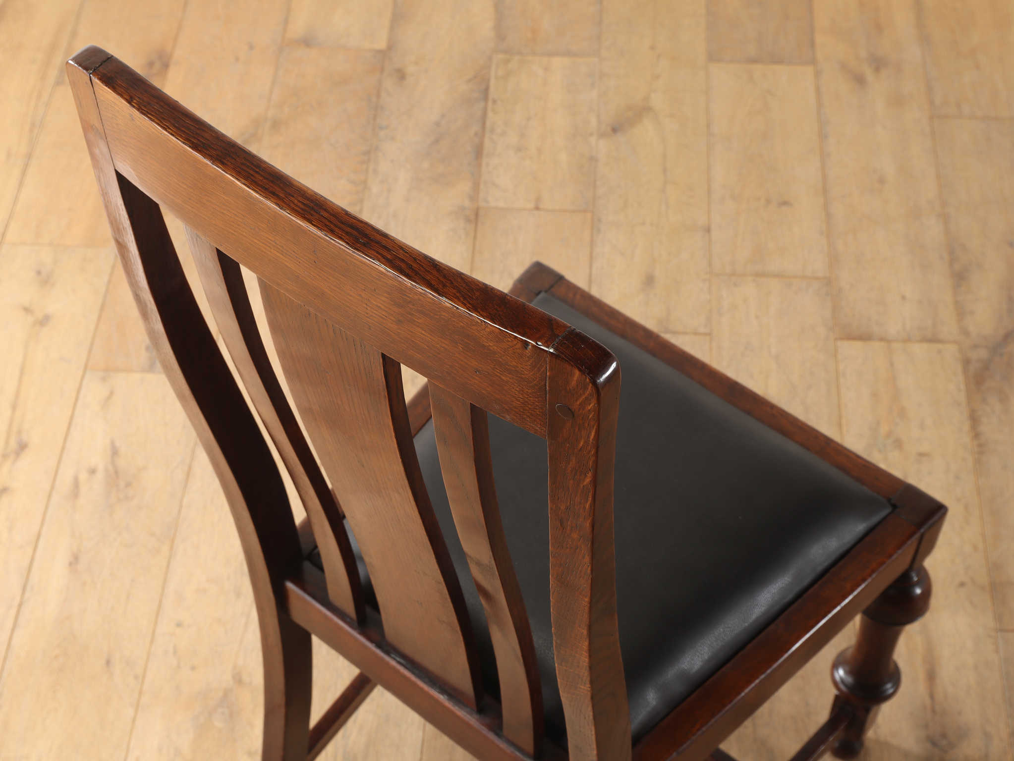 ダイニングチェア | ロイズ・アンティークス | ヨーロッパの