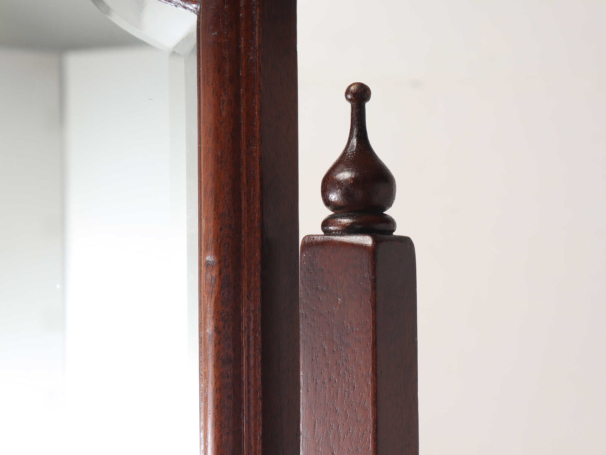 シュバルミラー | ロイズ・アンティークス | ヨーロッパのアンティーク