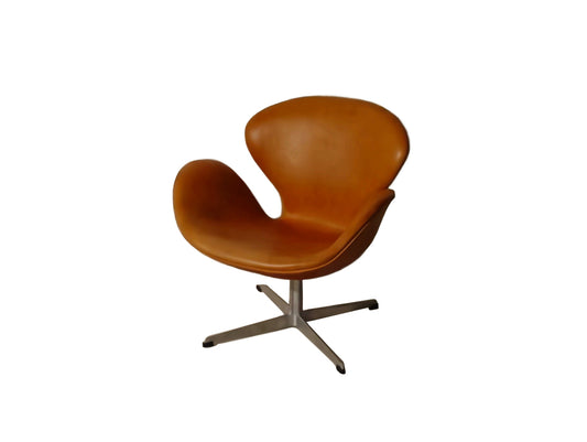 ARNE JACOBSEN スワンチェア