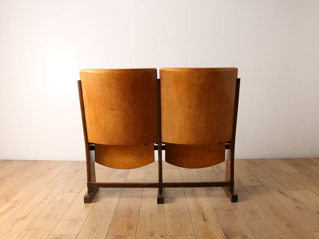 シアターベンチ2シーター | ロイズ・アンティークス | ヨーロッパの