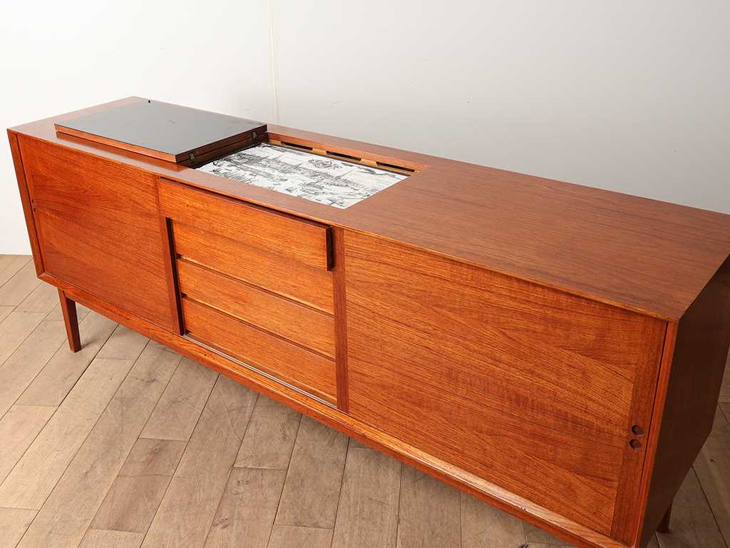 HORNSLET MOBELFABRIK サイドボード | ロイズ・アンティークス