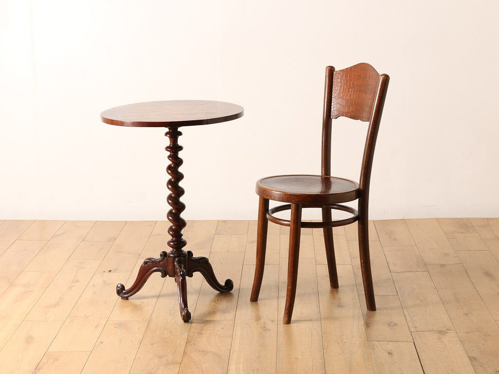 THONET ベントウッドチェア クロコ | ロイズ・アンティークス THONET ベントウッドチェア クロコ | ロイズ・アンティークス