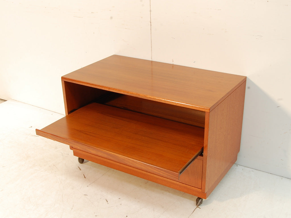 G-PLANテレビボード | ロイズ・アンティークス | ヨーロッパの