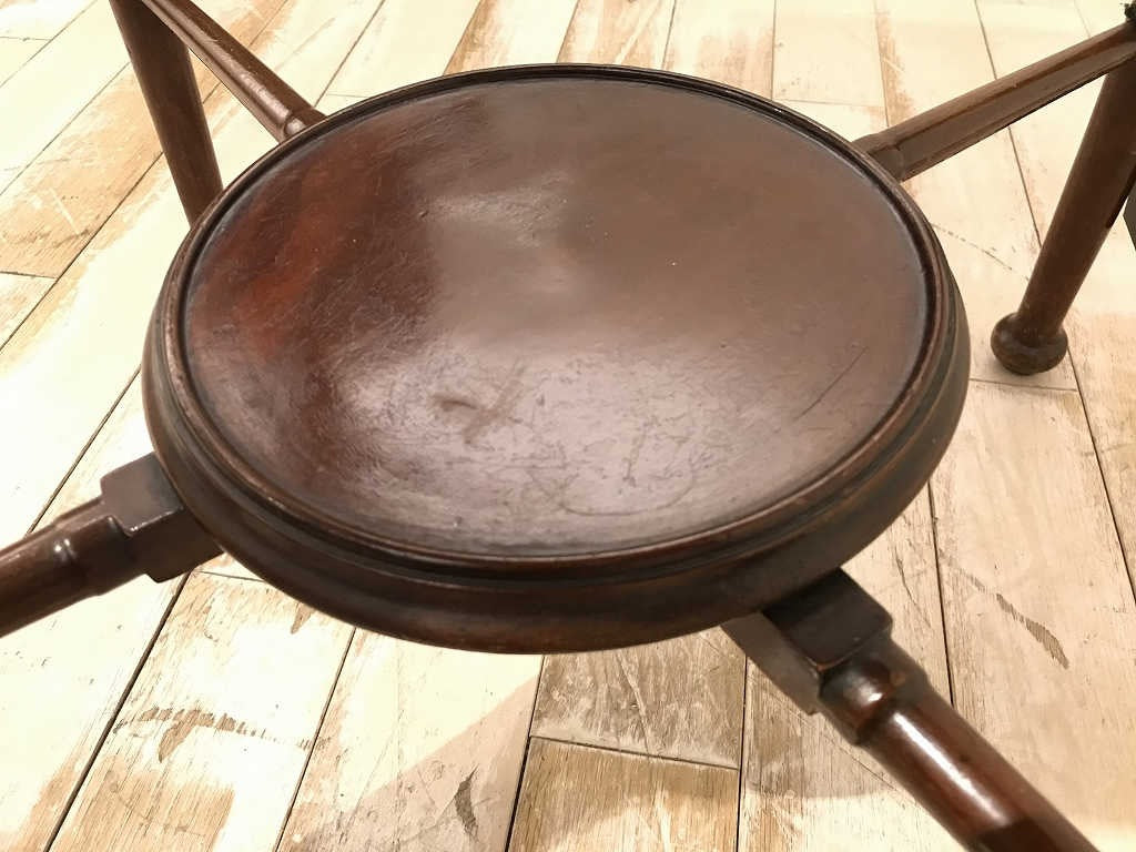 美品　ヴィンテージ　フランスベッド　アールヌーヴォー様式ダイニングテーブル 美品 ヴィンテージ フランスベッド アールヌーヴォー様式