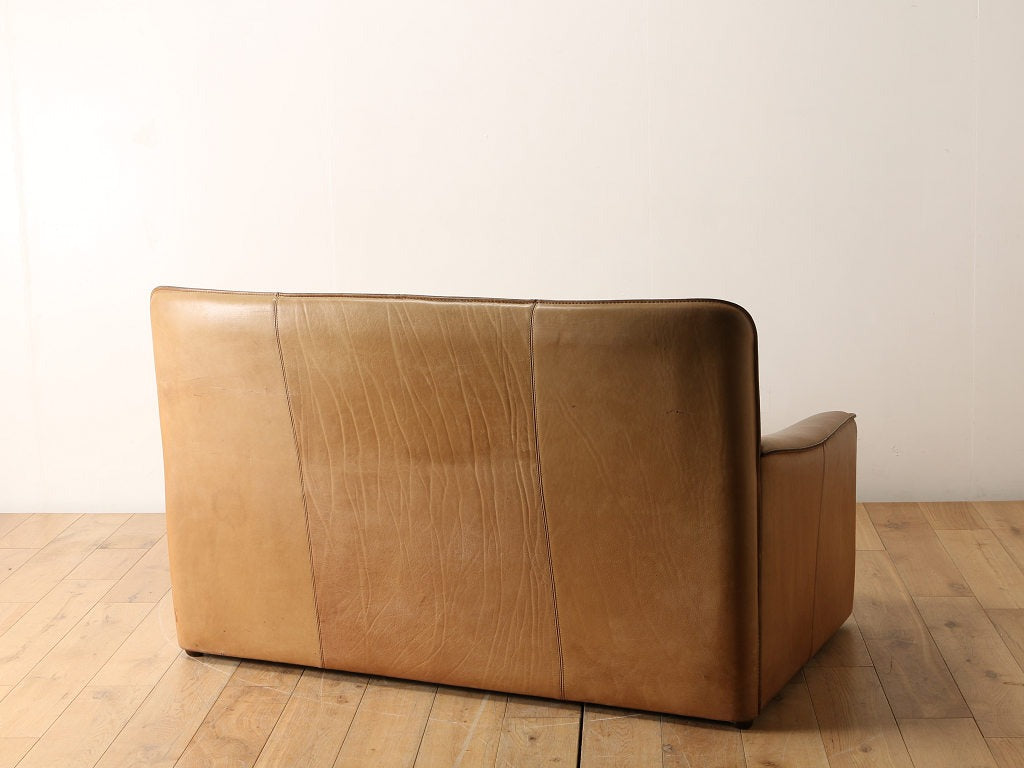 LEOLUXレザー2シーターソファ | ロイズ・アンティークス | ヨーロッパ