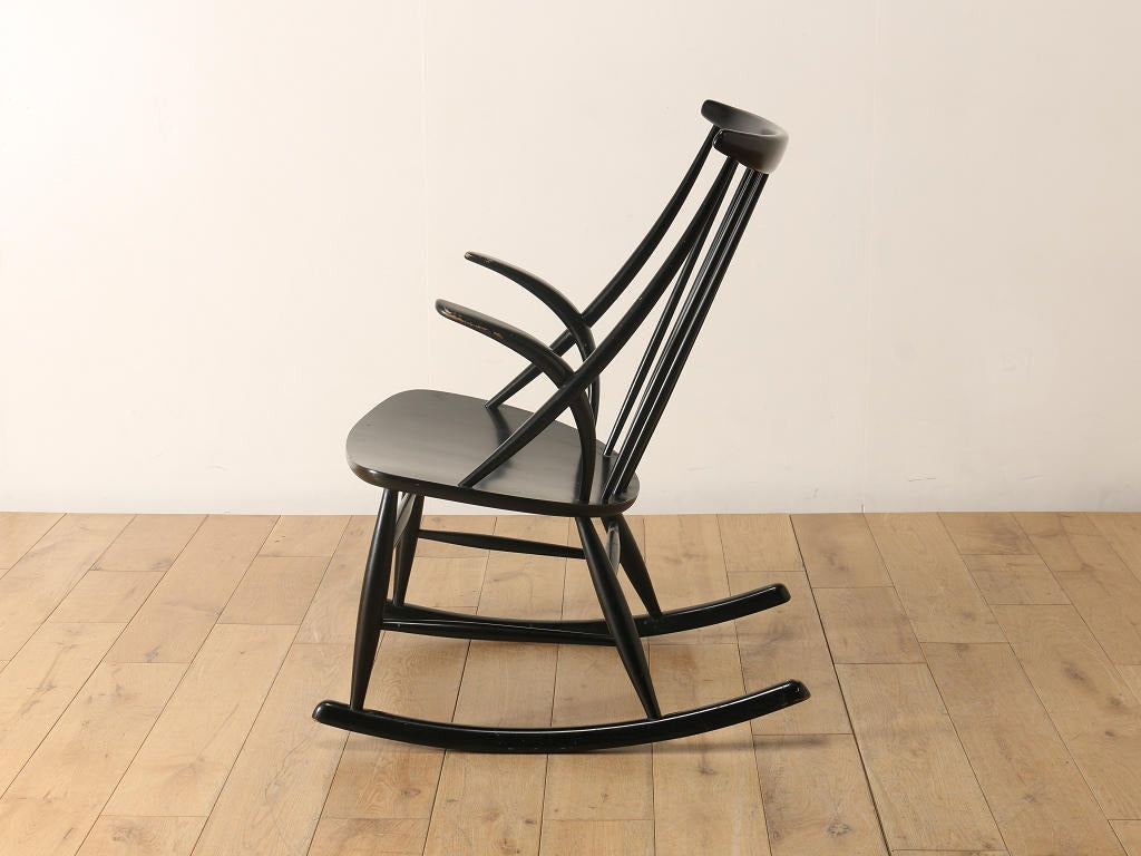 ILLUM WIKKELSOロッキングチェア | ロイズ・アンティークス
