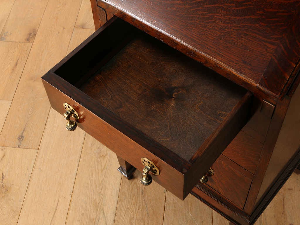 ビューロー | ロイズ・アンティークス | ヨーロッパの ビューロー | ロイズ・アンティークス | ヨーロッパの