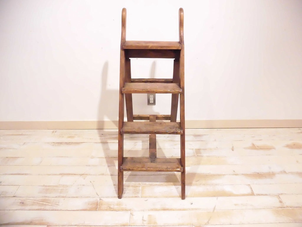 ステップラダー | ロイズ・アンティークス | ヨーロッパの