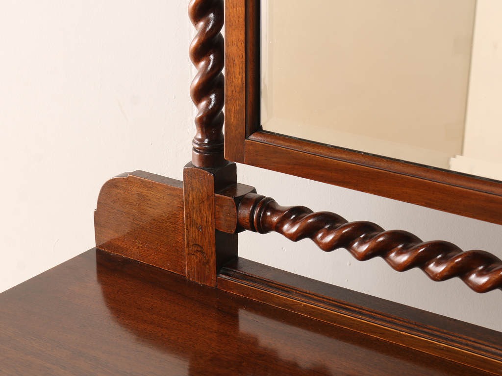 70B アンティークドレッサー 70B アンティークドレッサー