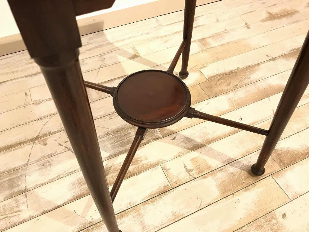 アールヌーヴォータイルトップテーブル | ロイズ・アンティーク